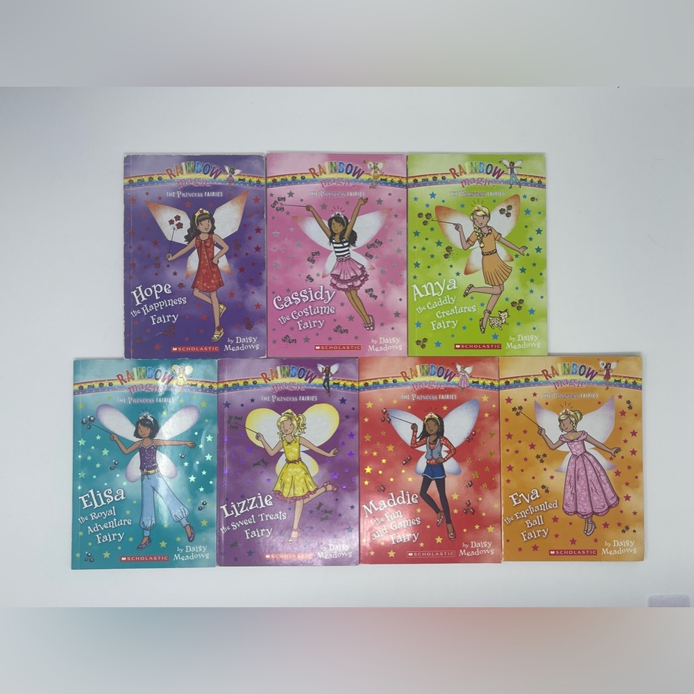 RAINBOW MAGIC FAIRIES: PRINCESS FAIRIES: Books 1-7 Set/Lot (Daisy Meadows)